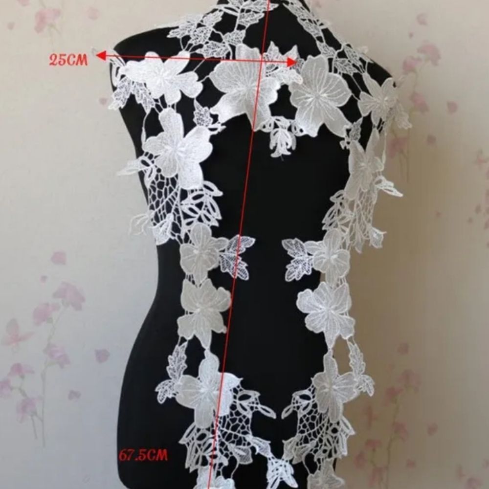 Lot of 2 (1 pair) of Floral Appliques - Ivory